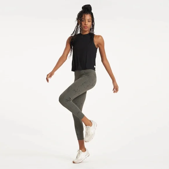 Vuori- Women’s Stride Legging in Oregano Splatter- Small